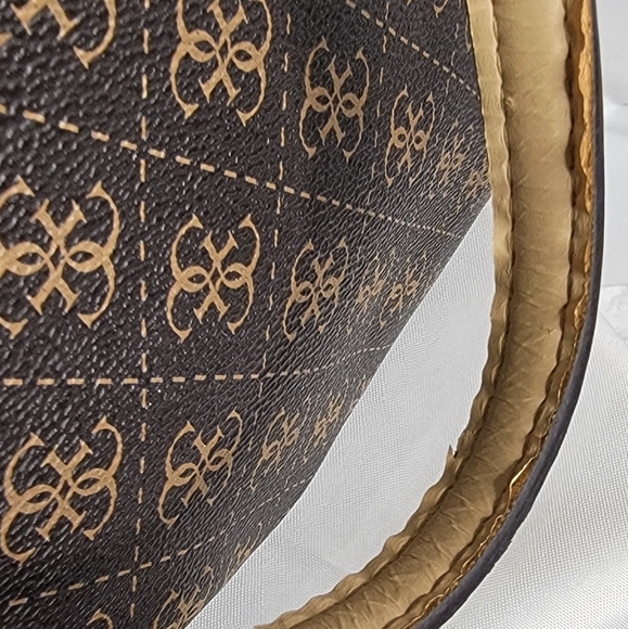 Guess Tote - Picture 10 of 11